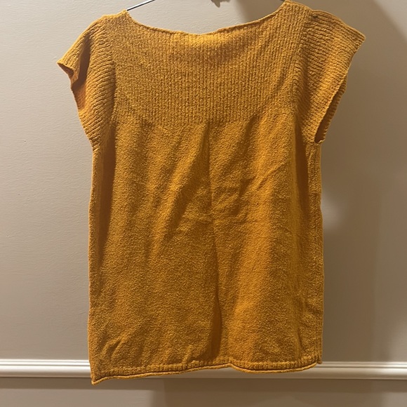 Madewell mustard short sleeve top size S - Picture 2 of 4